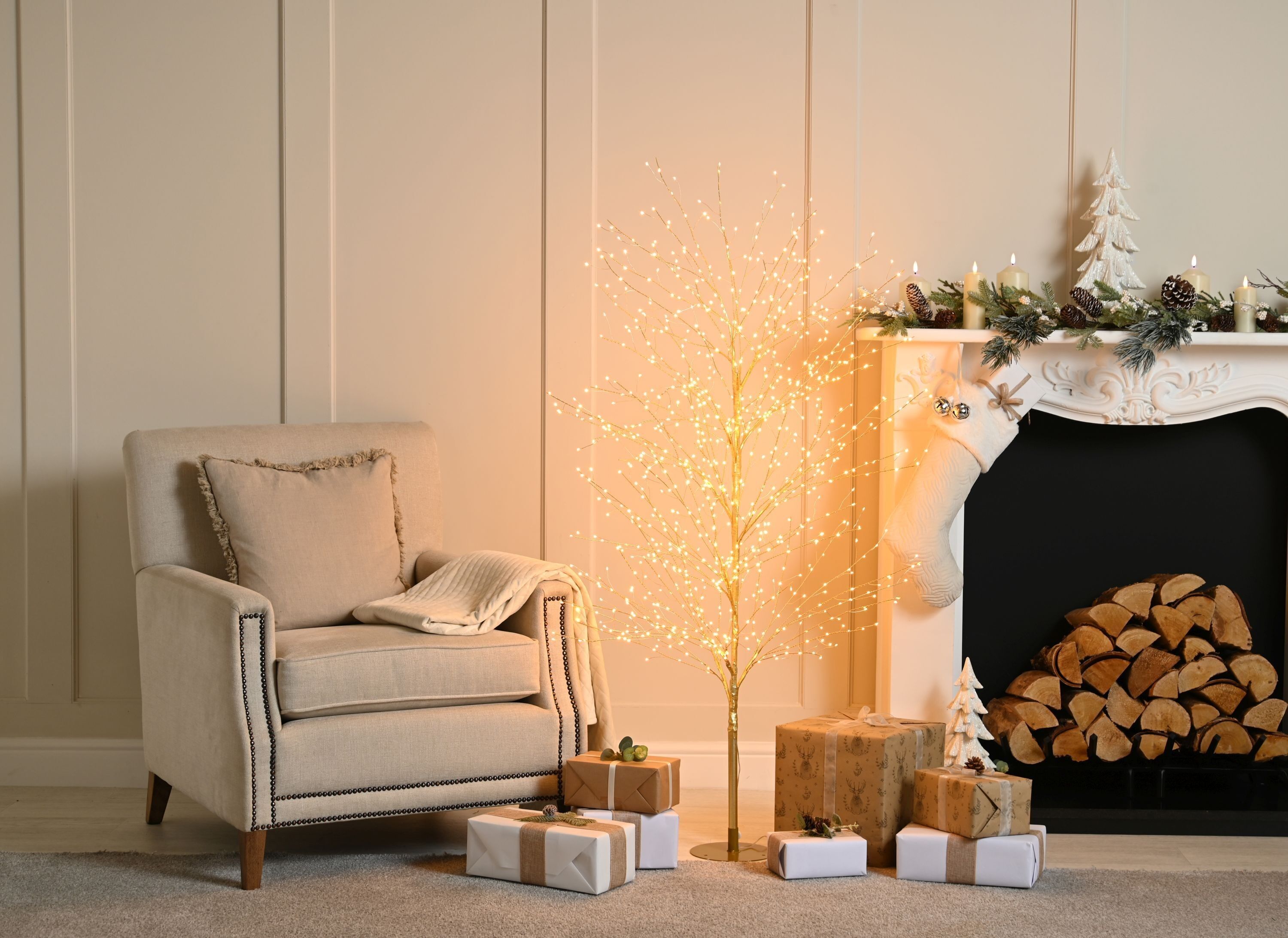 1.5m/5ft Micro Dot Gold Christmas Tree with 900 Dewdrop Classic Warm White Static leds