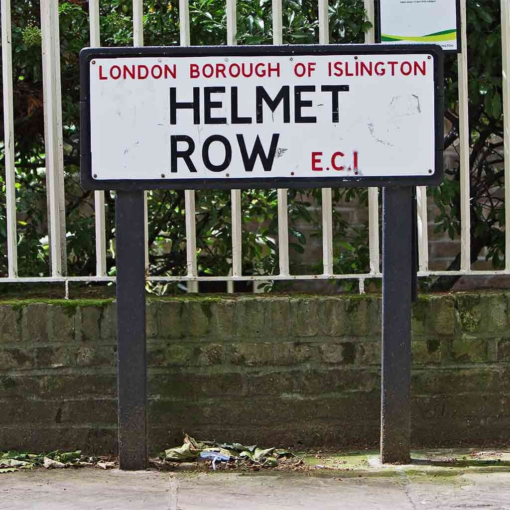 Biglietto di auguri - Instadom "Cartello stradale Helmet Row - Islington, Londra"