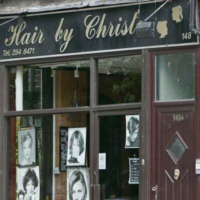 Tarjeta de felicitación - Instadom "Hair By Christ Shop Sign - Stoke Newington, Londres"