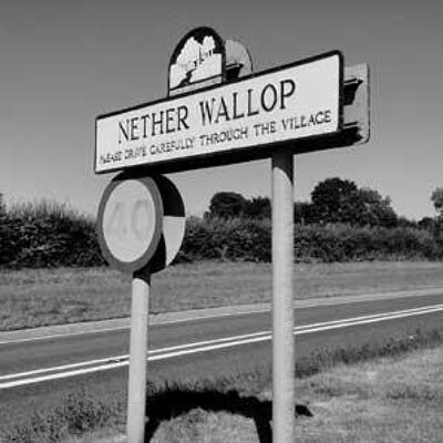 Nether Wallop - Cartolina d'auguri di segnale stradale