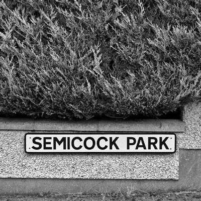 Semicock Park - Cartolina d'auguri con segnaletica stradale fotografica