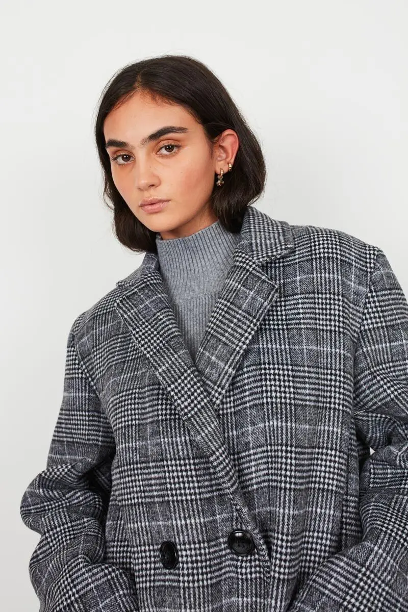 Buy wholesale WOMEN'S OVERSIZED LONG WOOL COAT WITH WALES CHECK