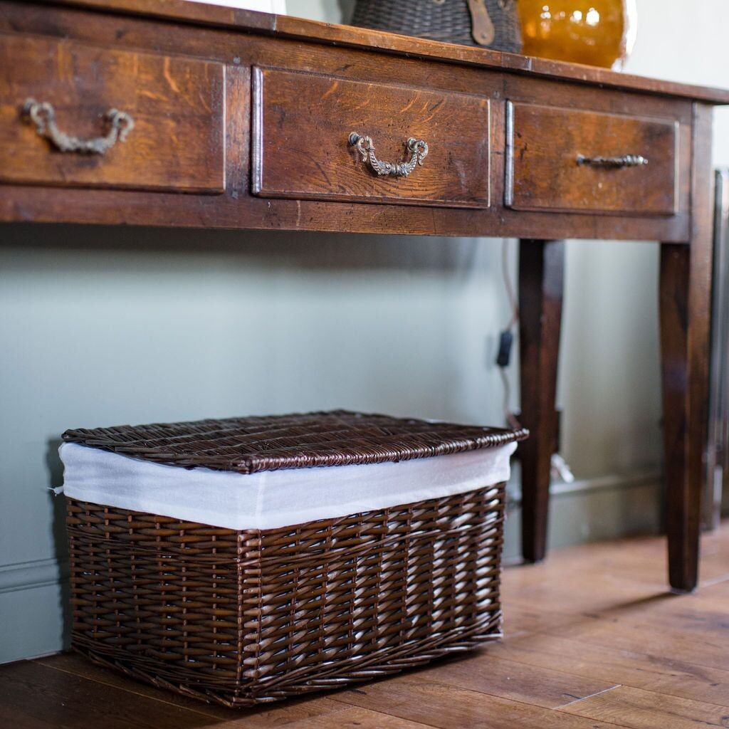 Set di cestini portaoggetti con coperchio foderati in distillato