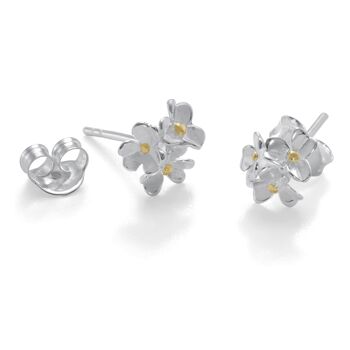 Boucles d'oreilles Dainty Silver Flower avec centres plaqués or. 3