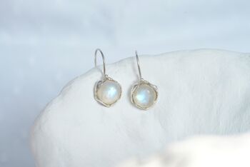 Boucles d'oreilles pendantes élégantes à crochet en pierre de lune ronde 6