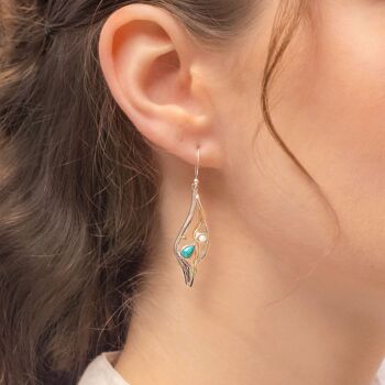 Boucles d'oreilles pendantes en argent fondu avec turquoise et perle 3