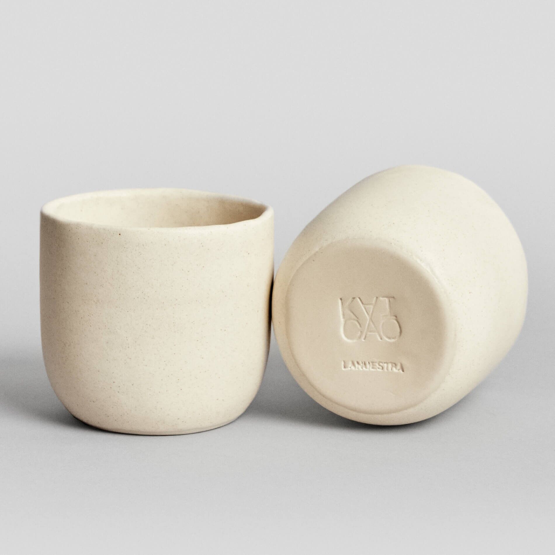 Tazza in ceramica fatta a mano rituale del cacao