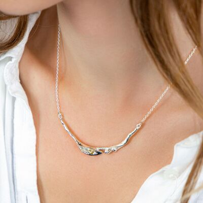 Delicate Single Lily Sterling Silver Necklace with Gold Plated Stamens