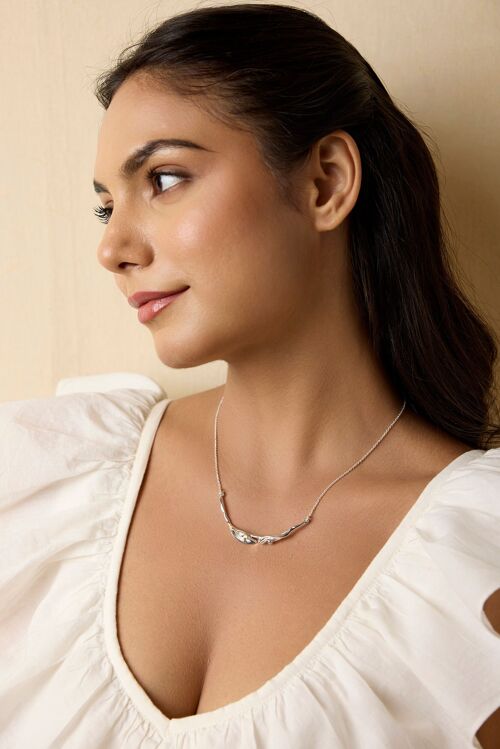 Delicate Single Lily Sterling Silver Necklace with Gold Plated Stamens