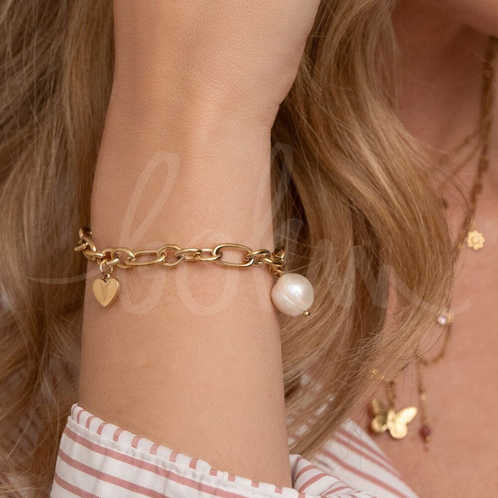 Pulsera Katalina - corazón texturizado y perla de agua dulce
