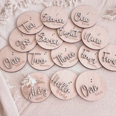 Wooden Milestone Cards with Floral Bouquet