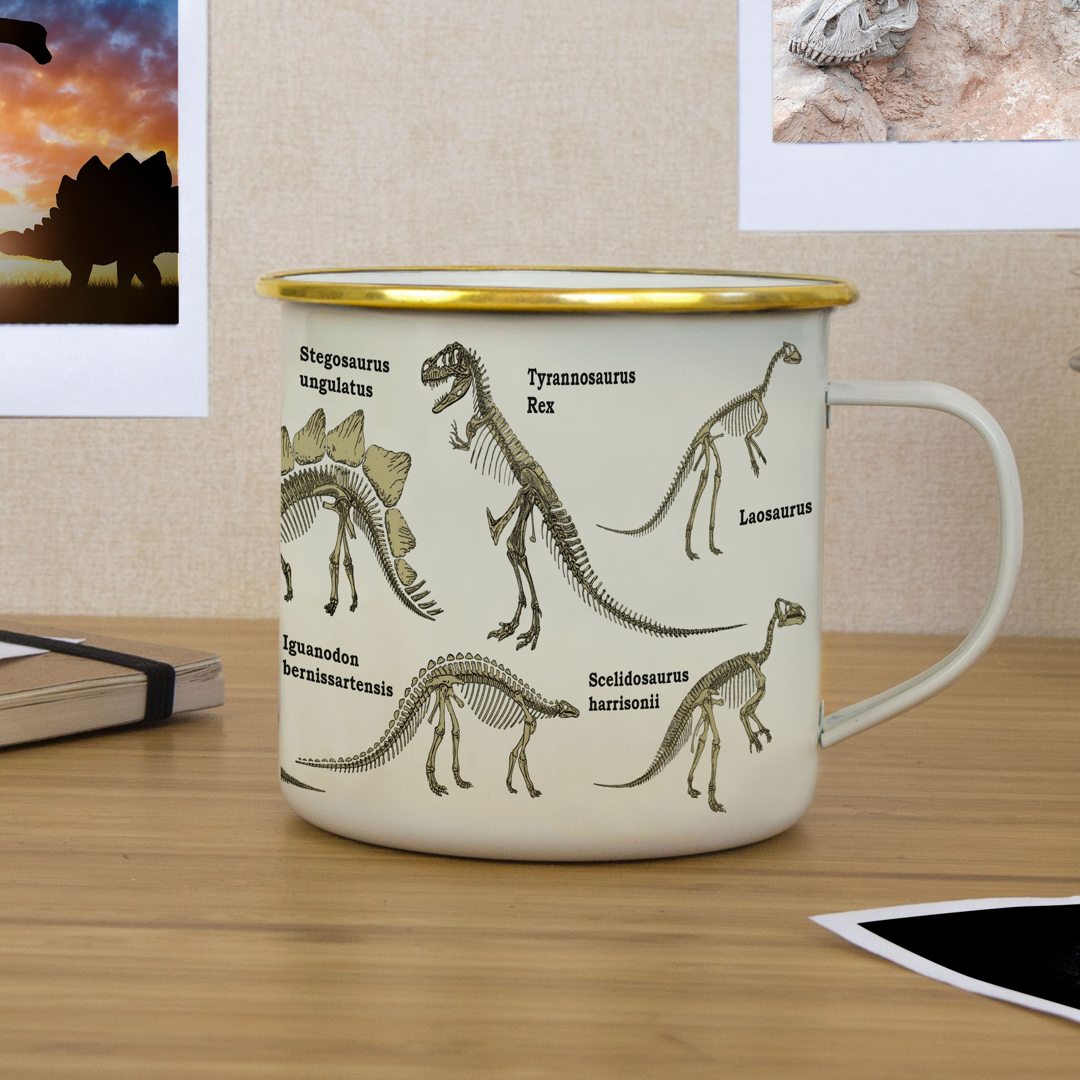 Dinosauro in tazza smaltata