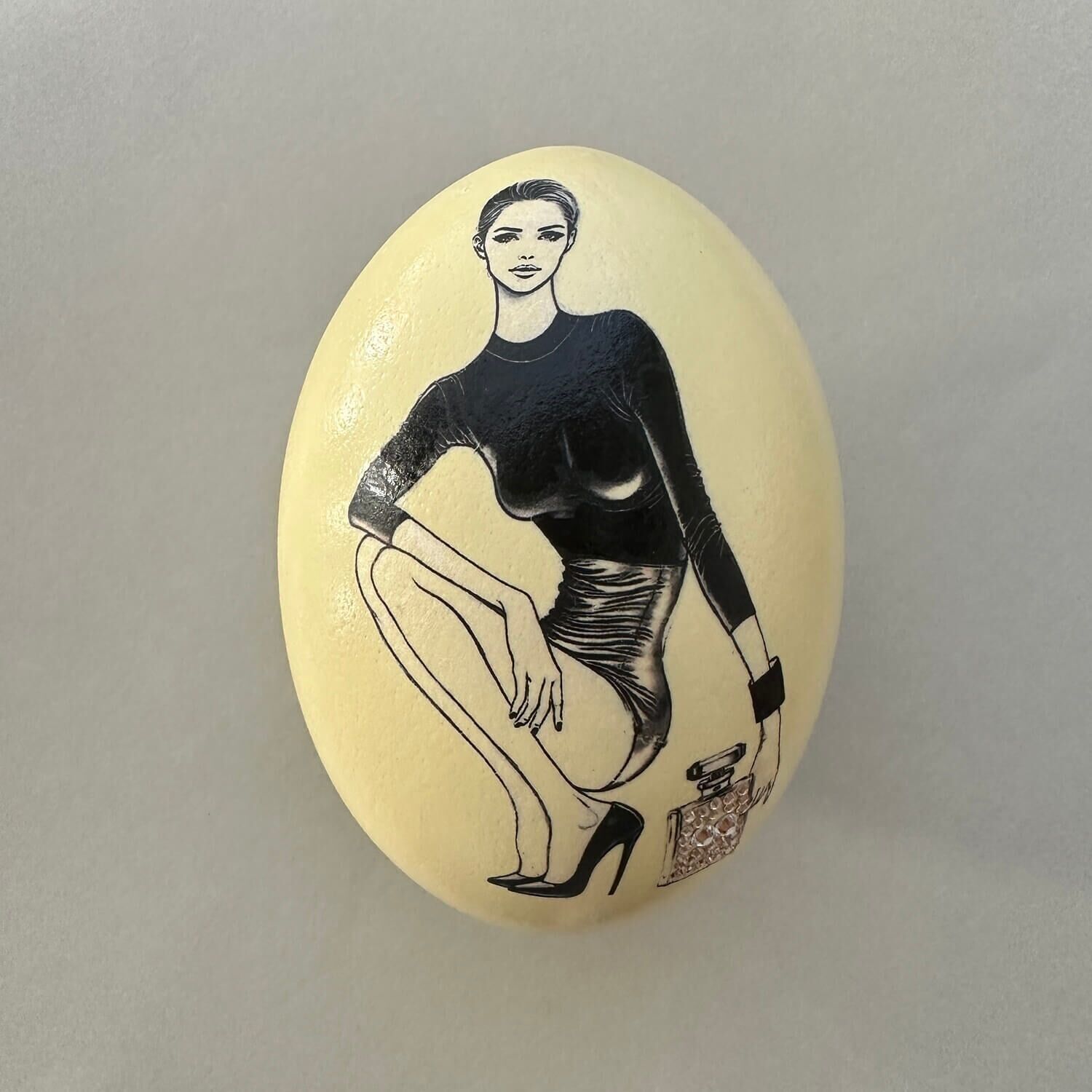 Nanduei: "IL 5° Profumo" (Glam) con retro