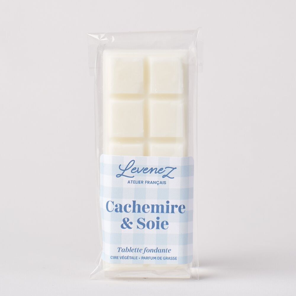 Cashmere and silk scented melting tablet