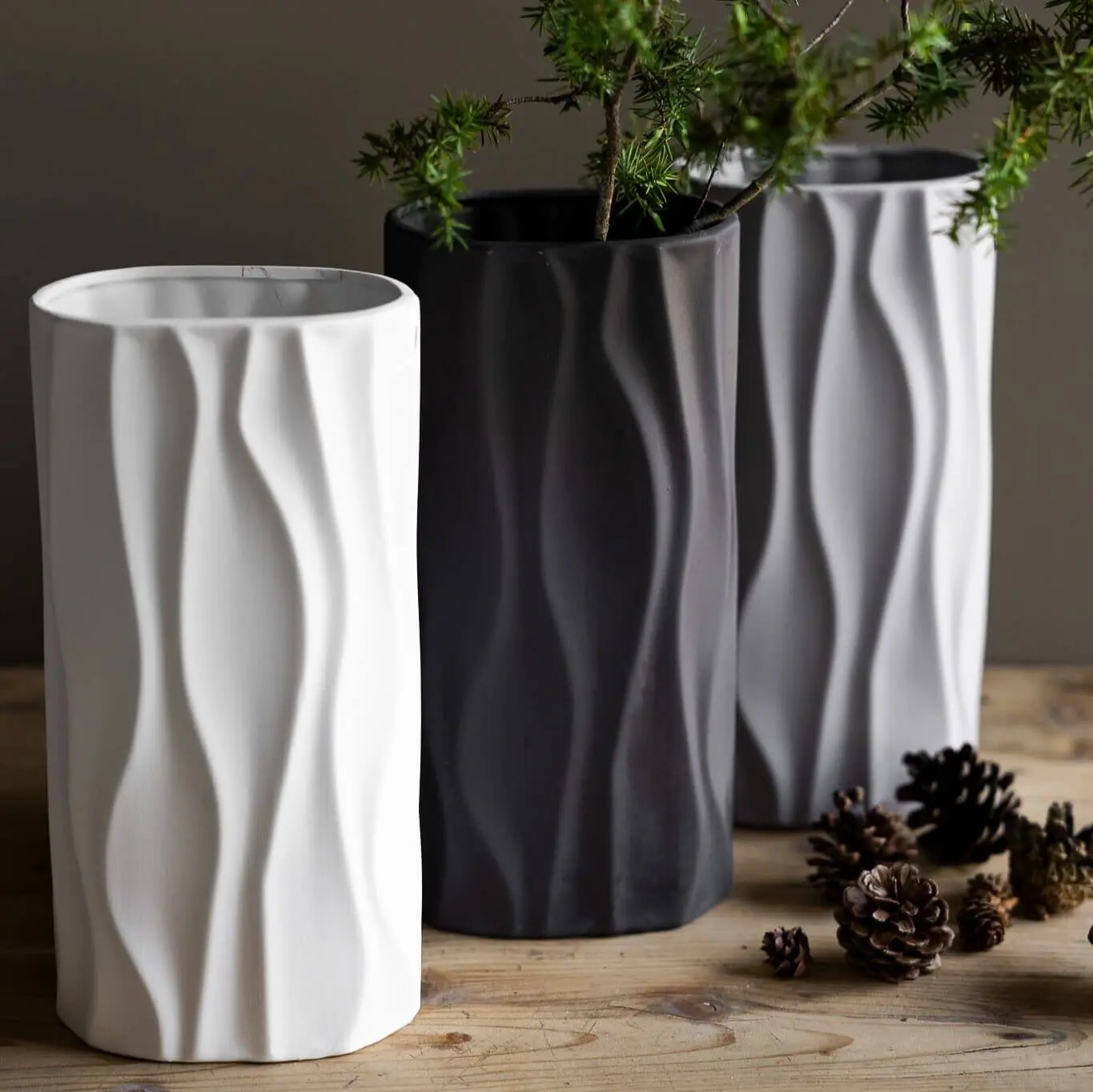 Buy wholesale Vase Enviken- extravagant, oval vase in optimal size
