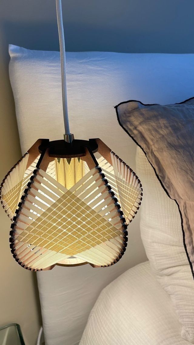 Tragbare Lampe aus Holz / T 25 cm / Hängeoption