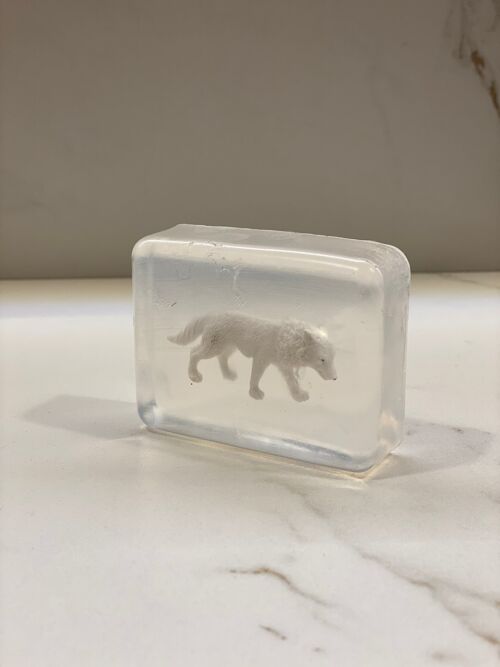Savon Transparent Artisanal avec Figurine Loup des neiges