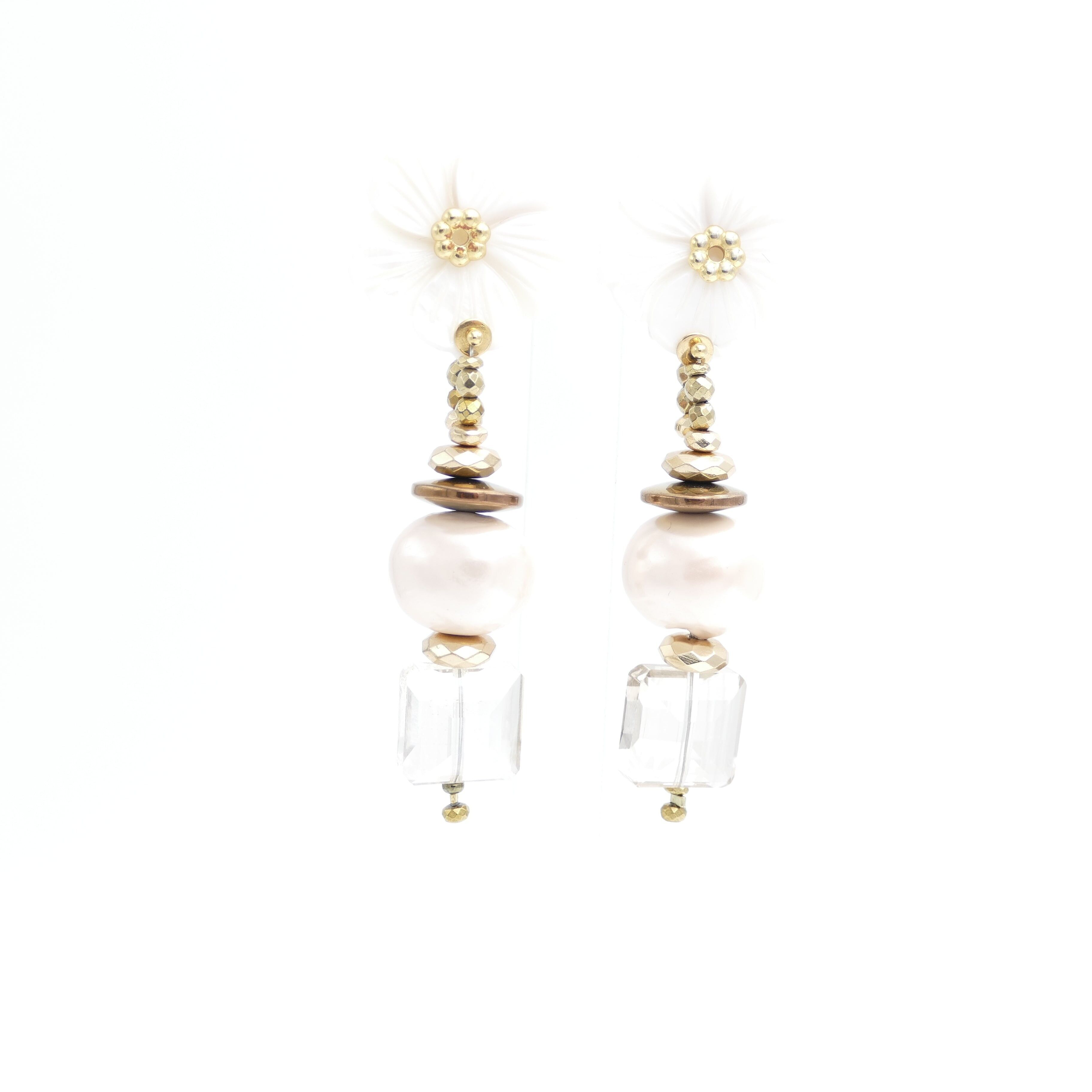 Orecchini Melissa Fiori di Madreperla Bianca