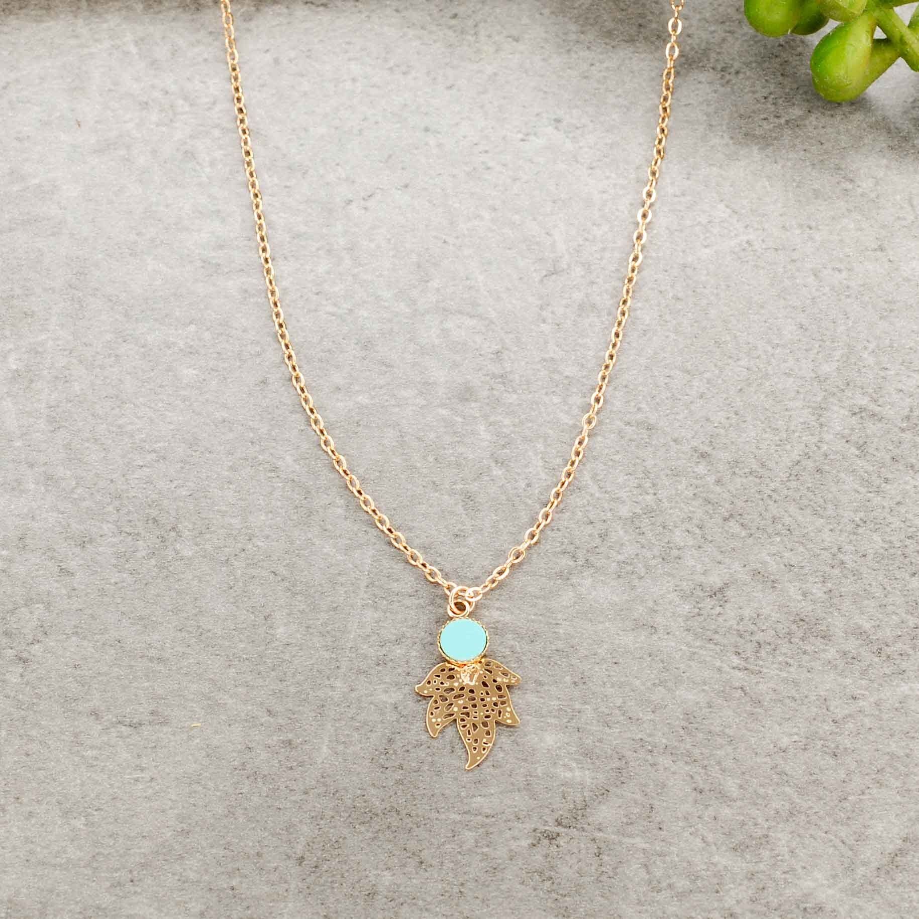 Collana e BO in ottone dorato e turchese