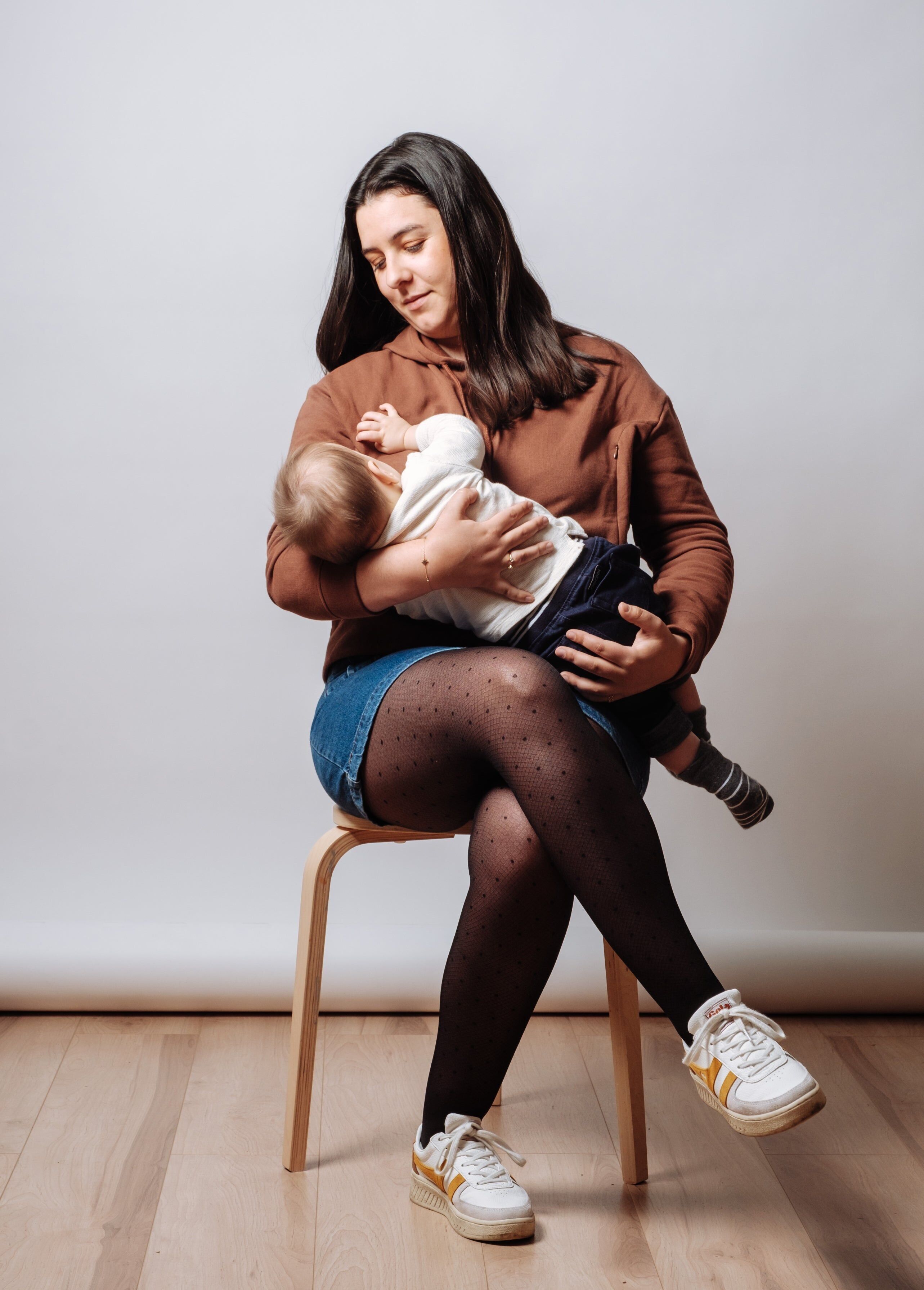 Felpa da allattamento “Cacao”.