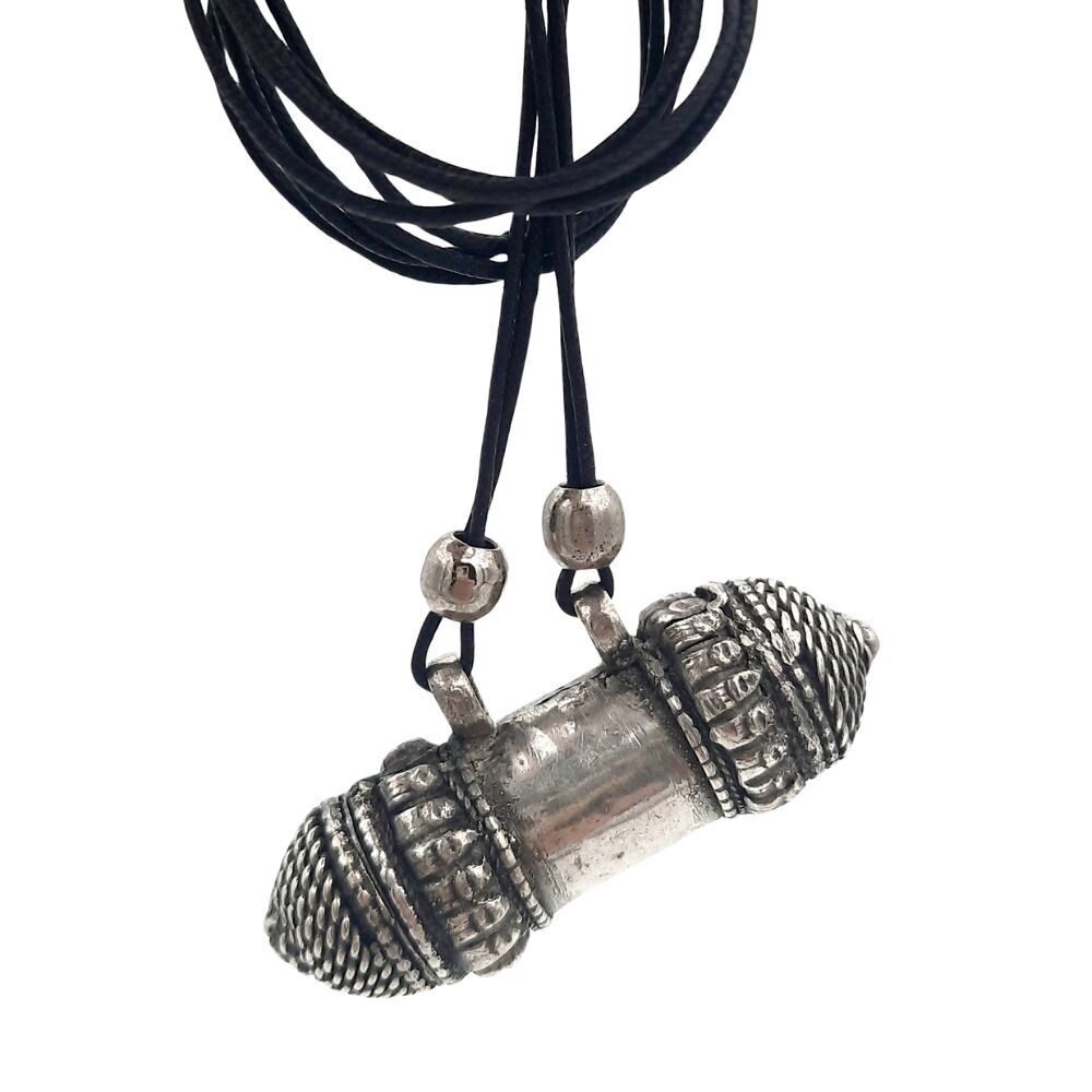 Necklace | Amulet holder