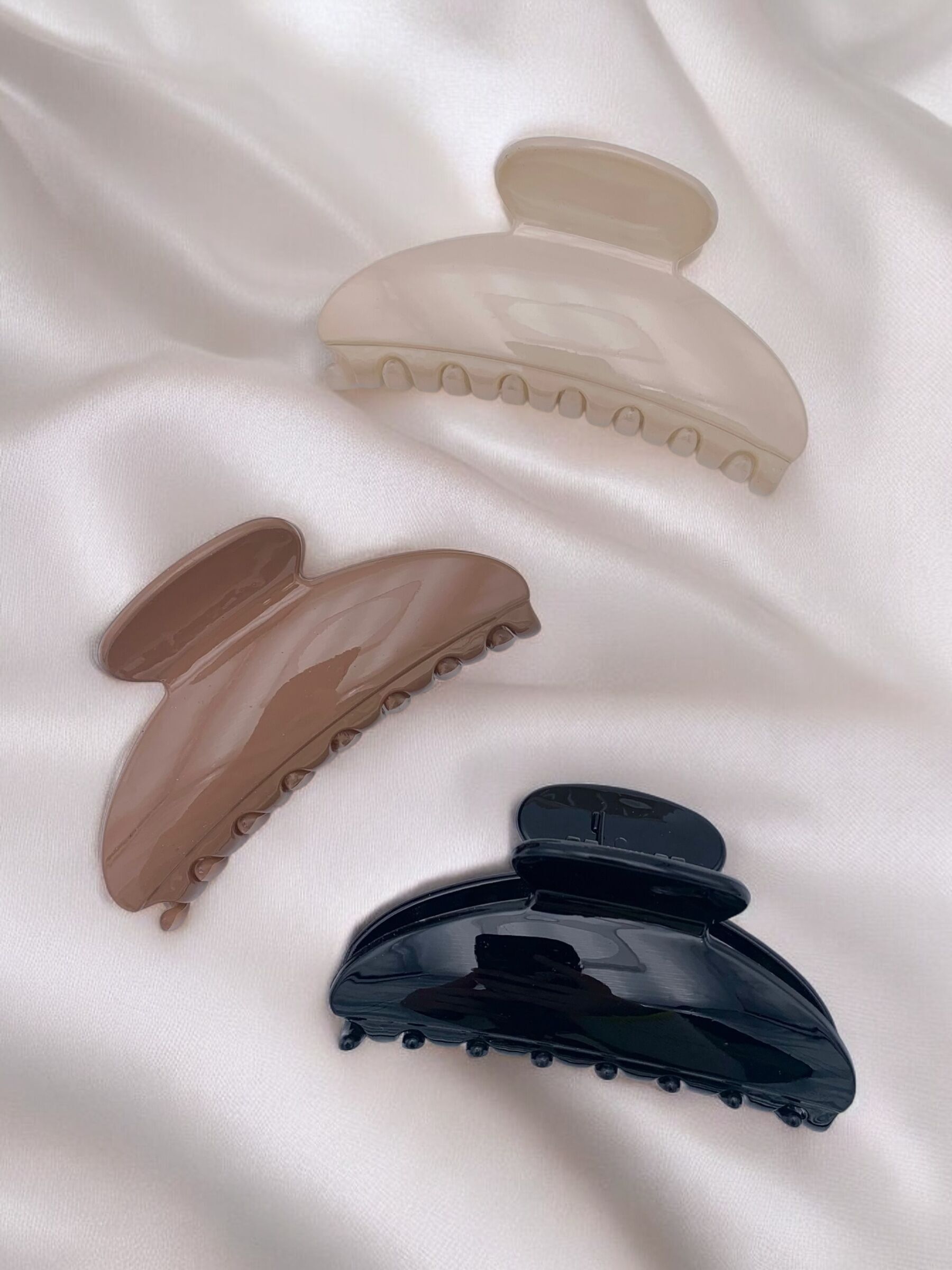 QG05 varnished hair clip