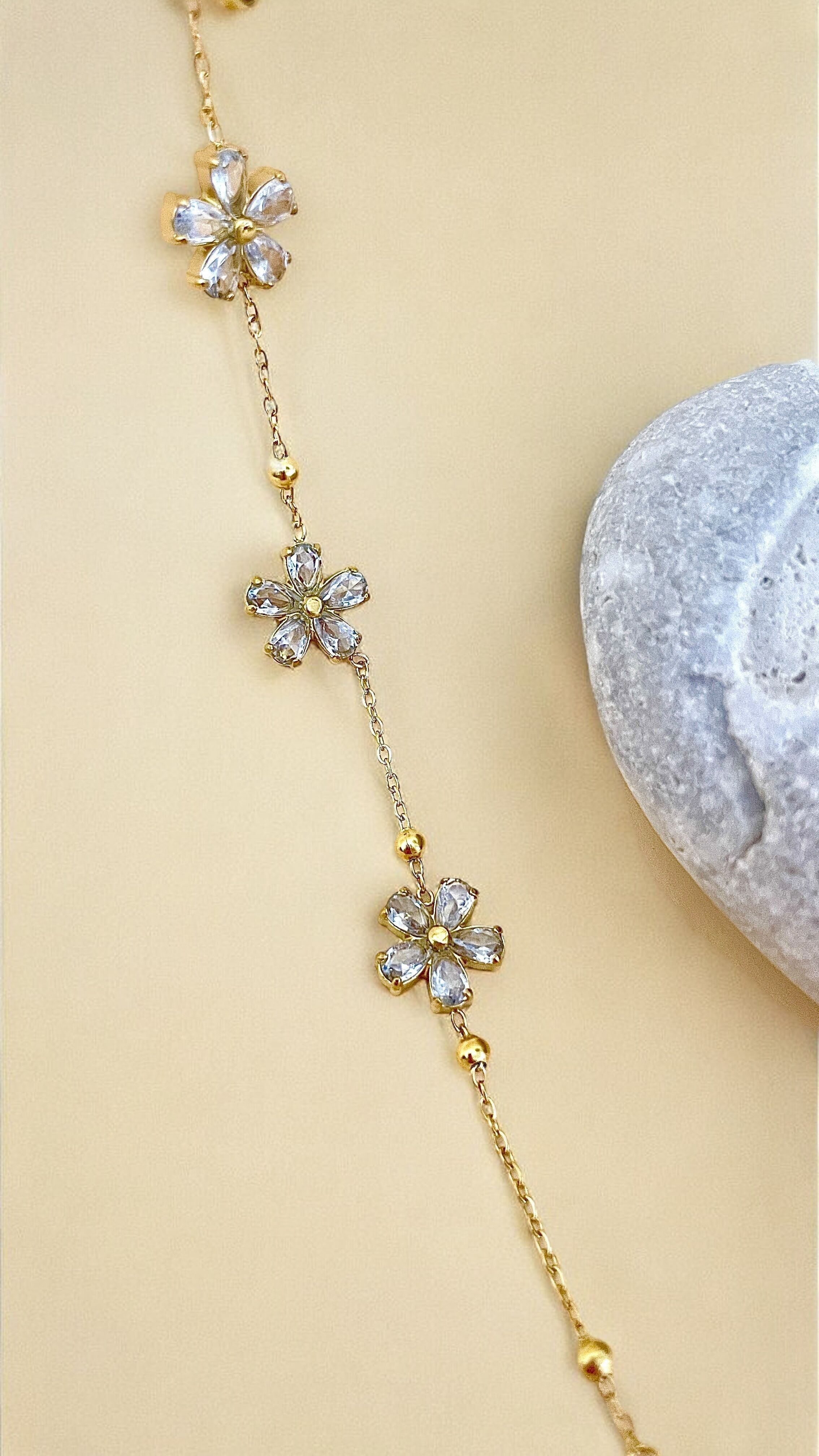 Bracciale in acciaio inossidabile a cinque fiori