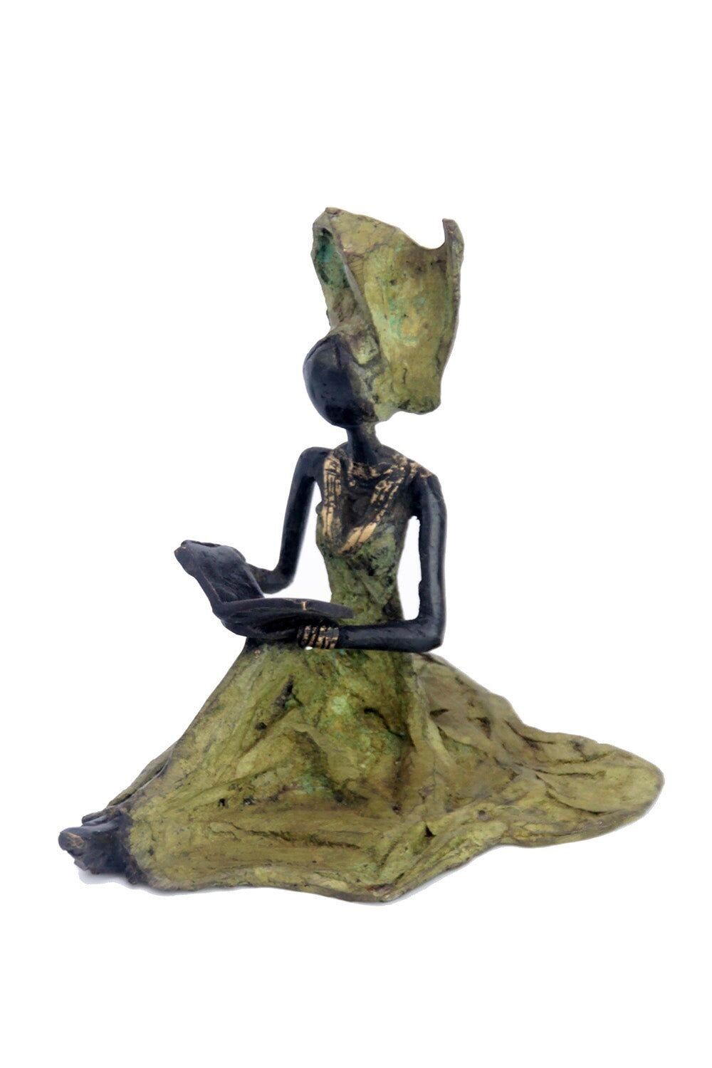 Bronzo seduto a terra 25 cm verde n°3