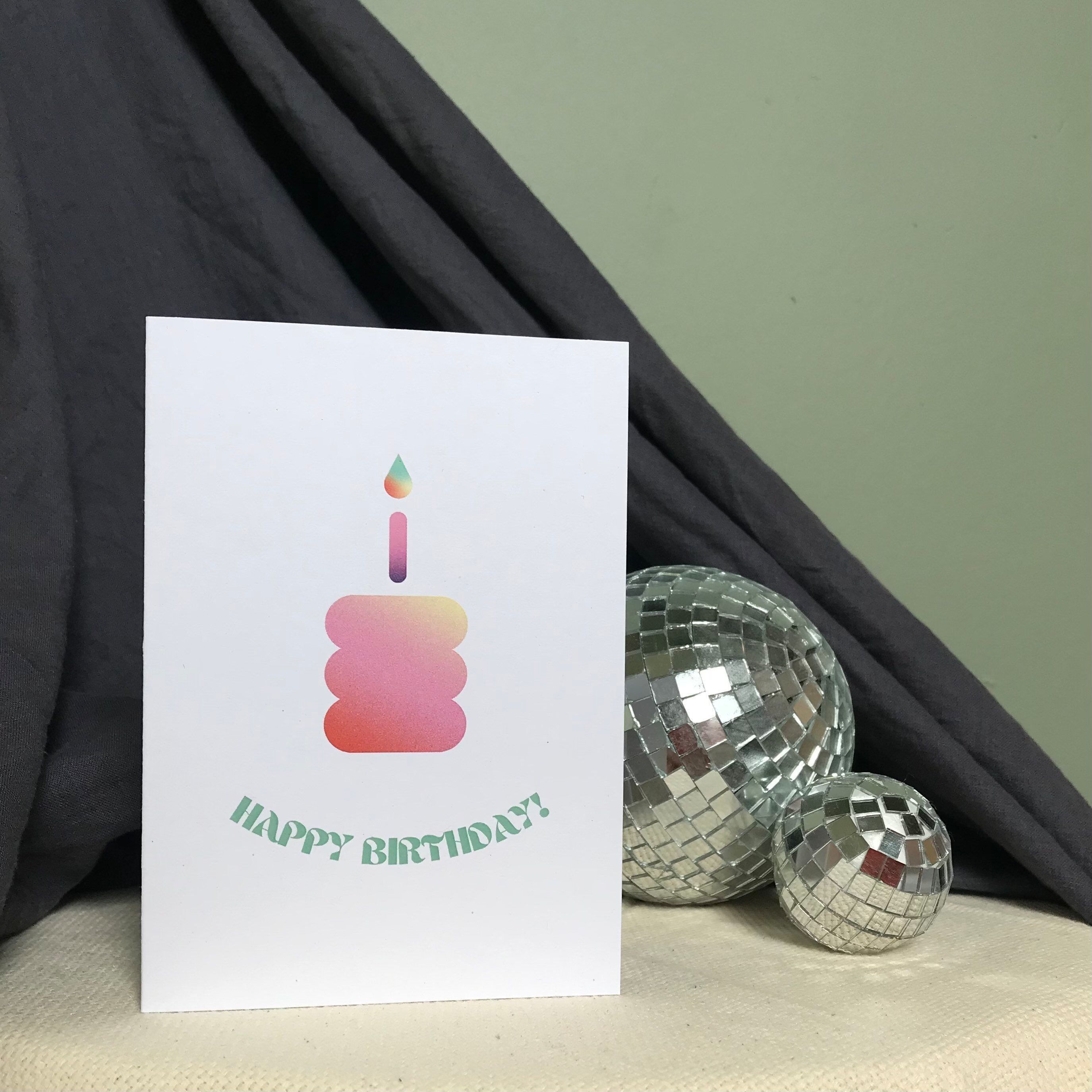 Tarjeta de cumpleaños - Pastel de feliz cumpleaños