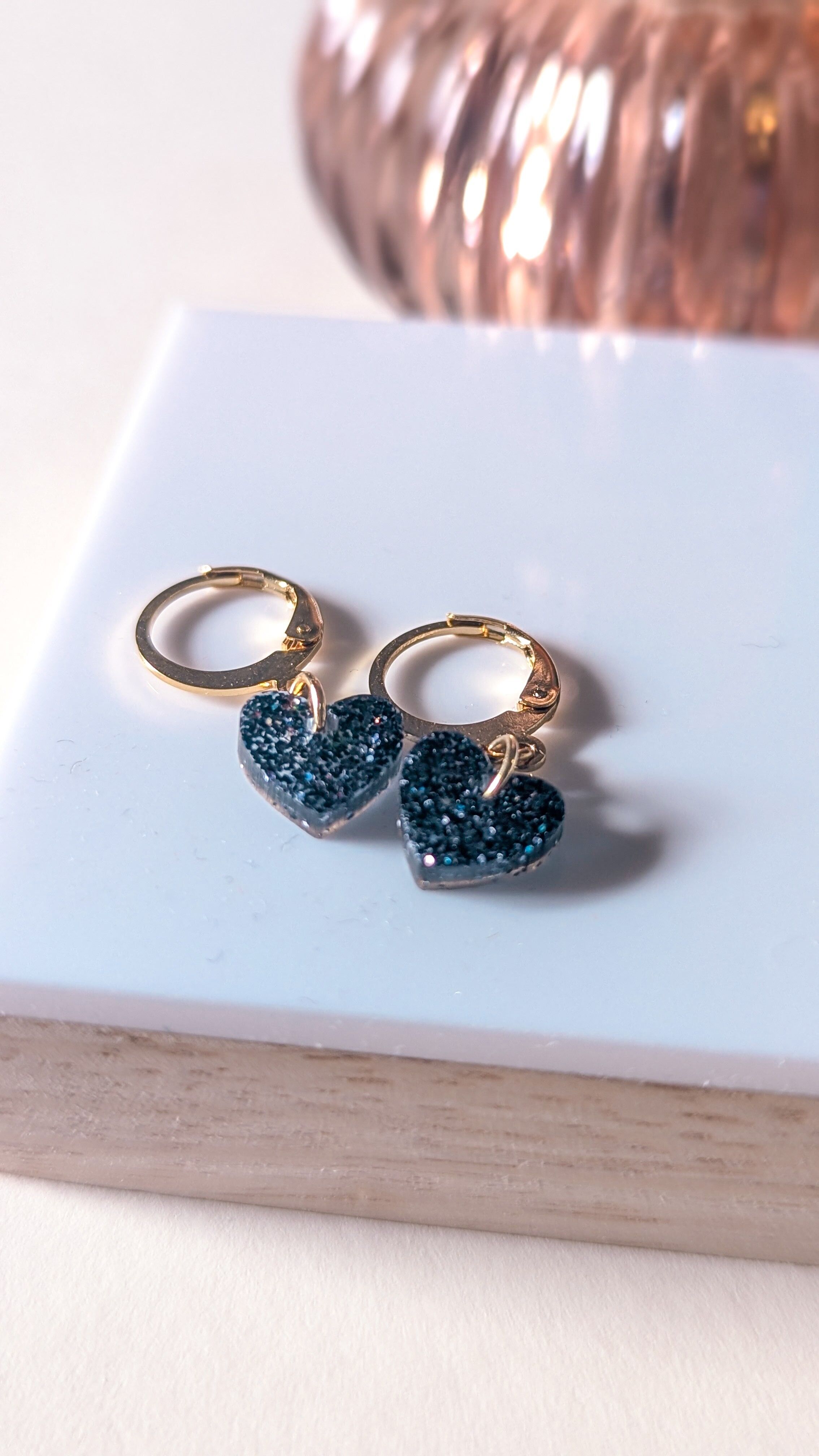 Orecchino cuore, nero