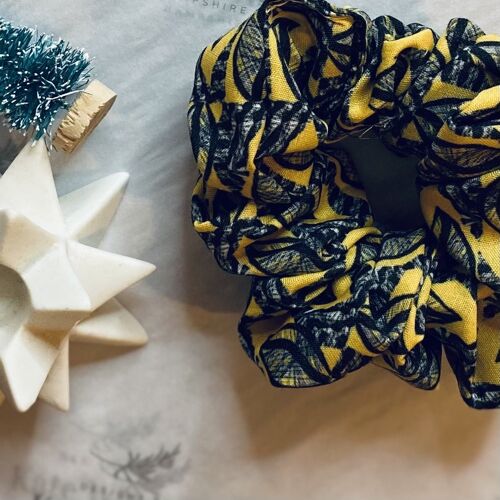 Summer Leaf Scrunchie - Organic Cotton