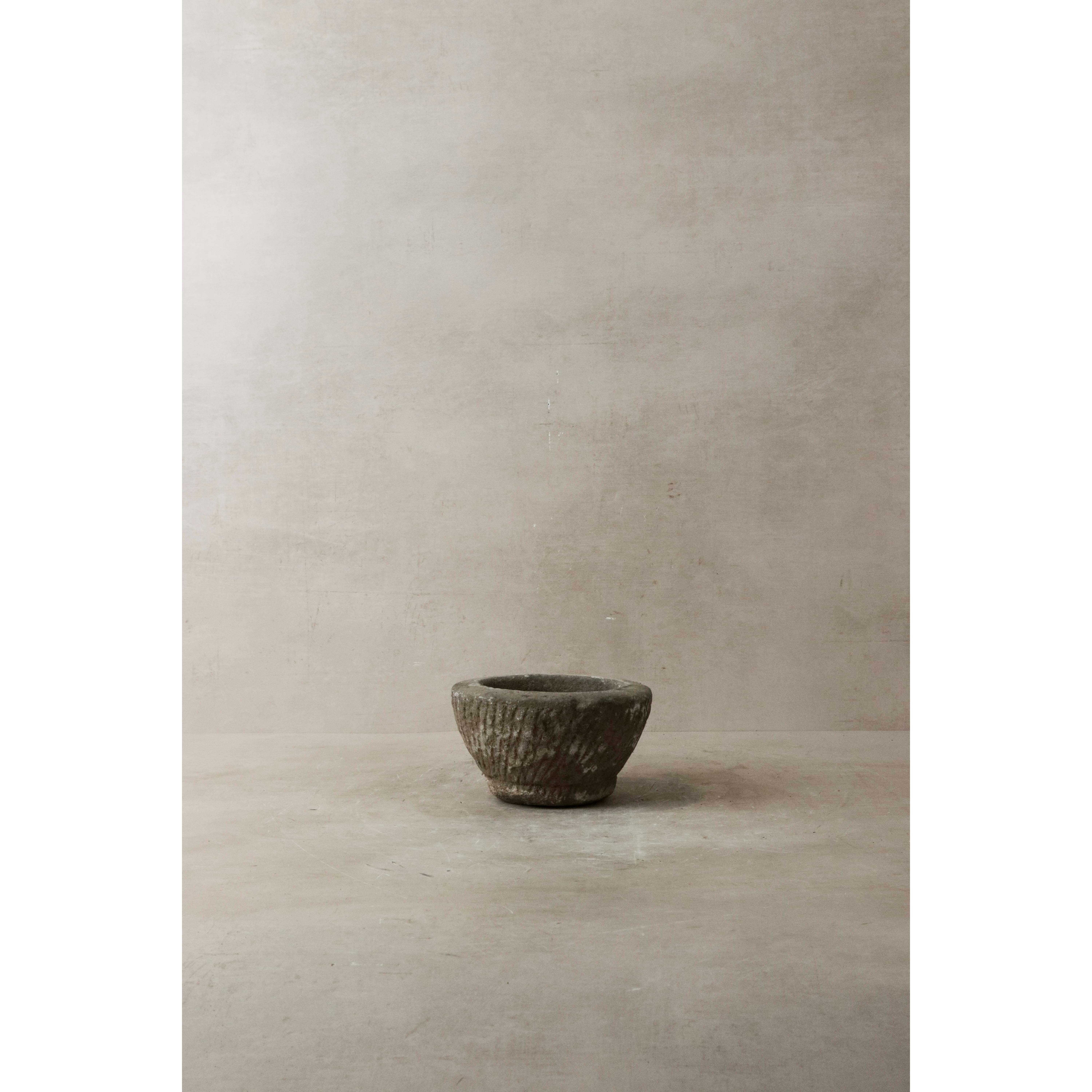 Mortero de Piedra Antigua No.1 - 20