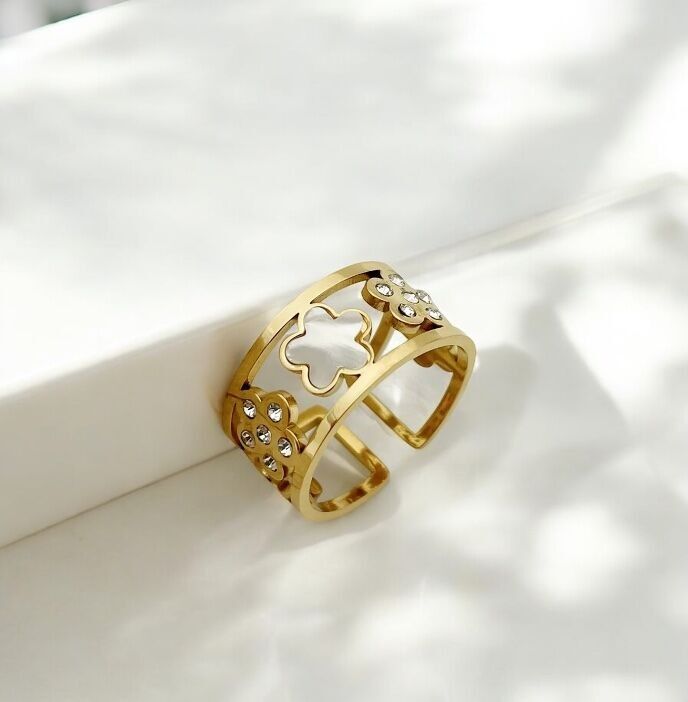 Ring Anya gold plated with zircons