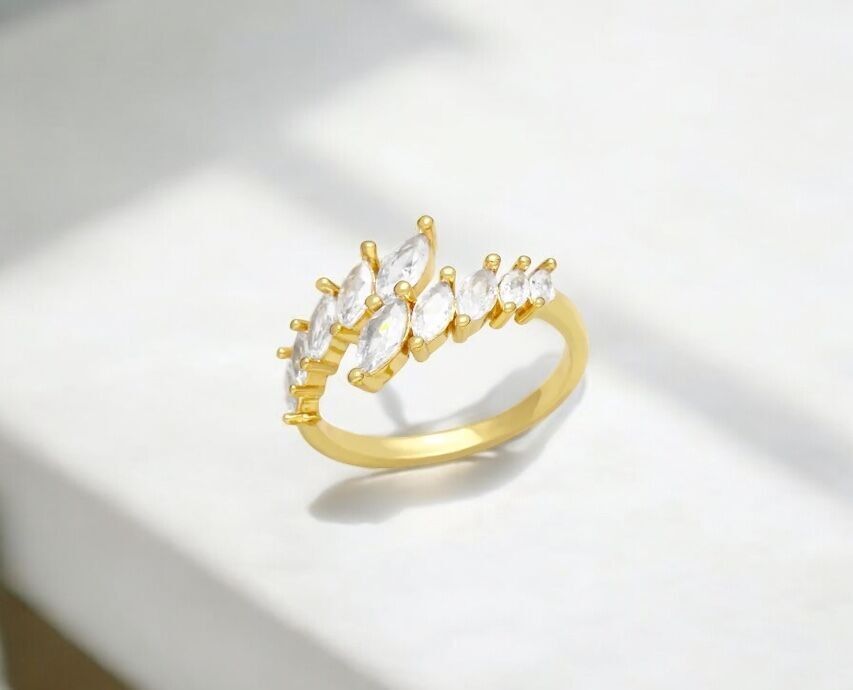 Ring Leafa gold plated with zircons