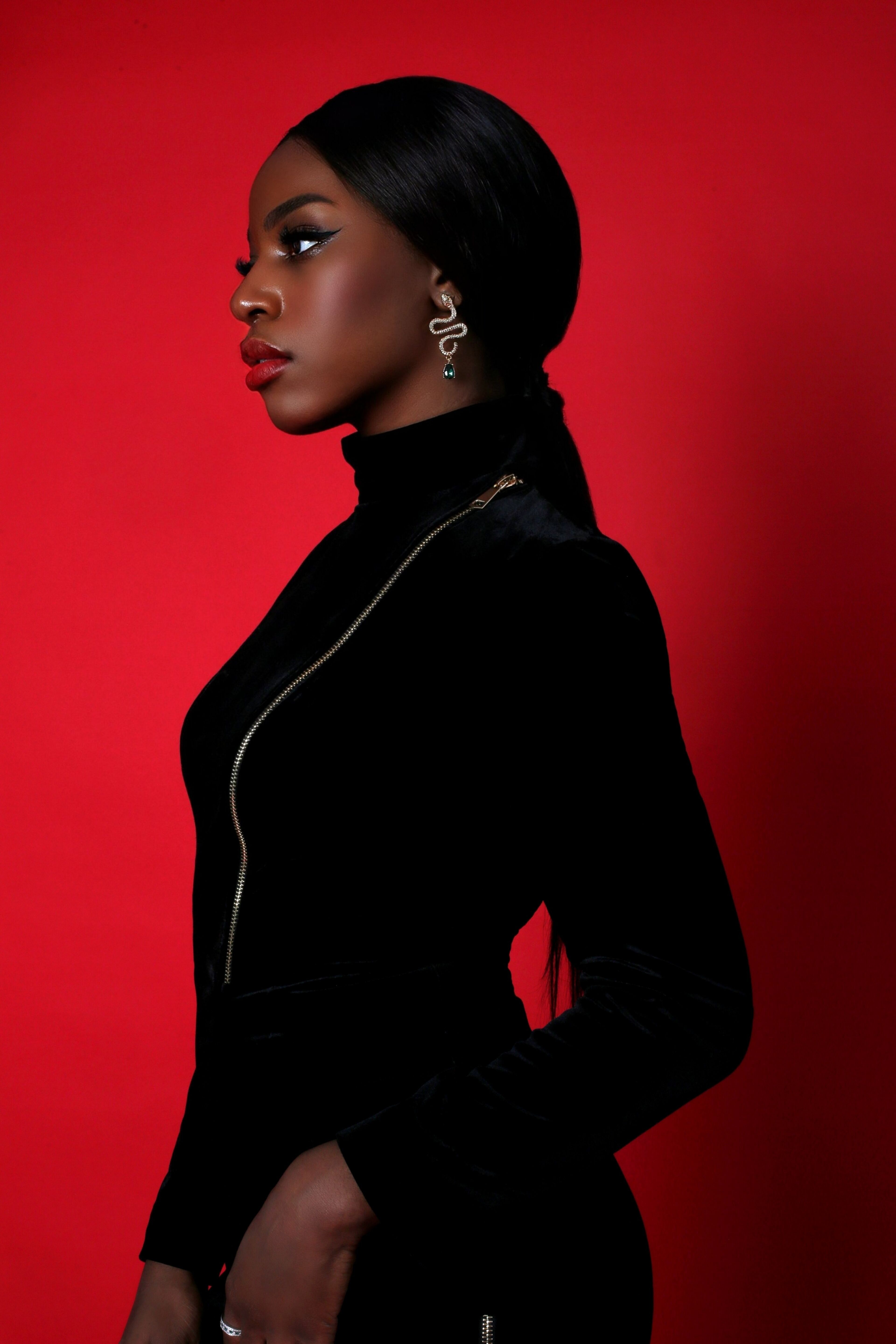 Abito elegante in velluto con cerniere