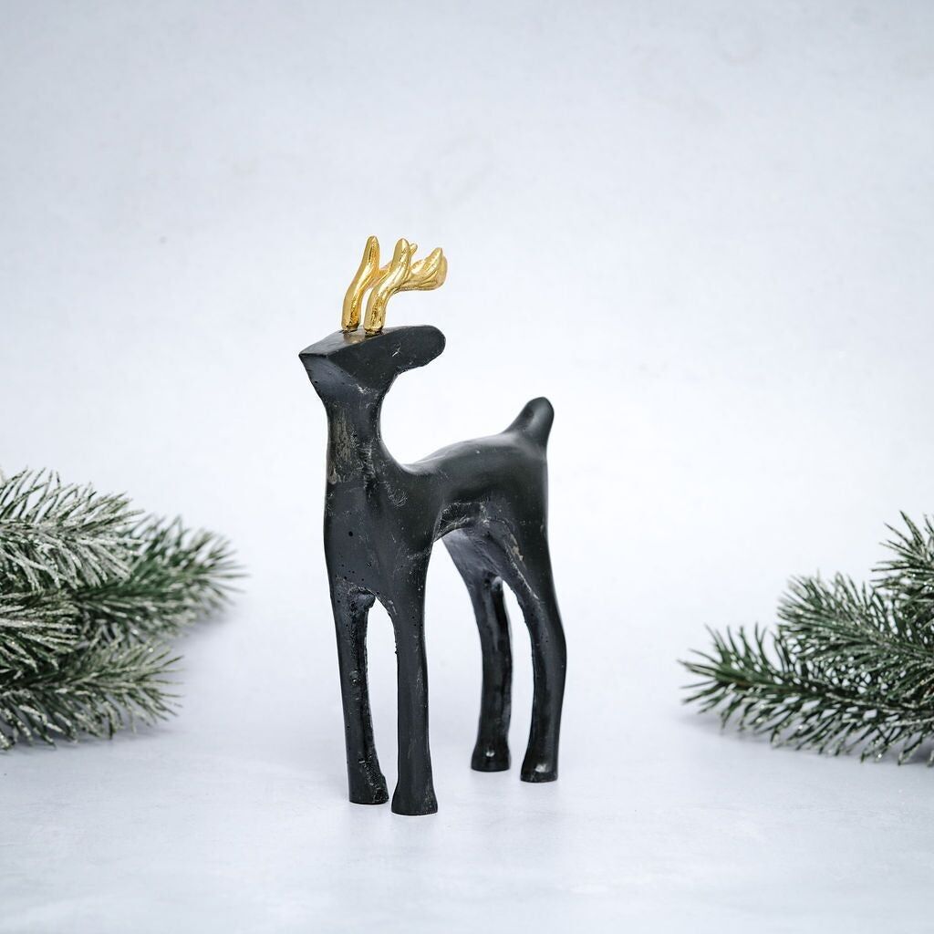 Renne décoratif en résine noire Maeve