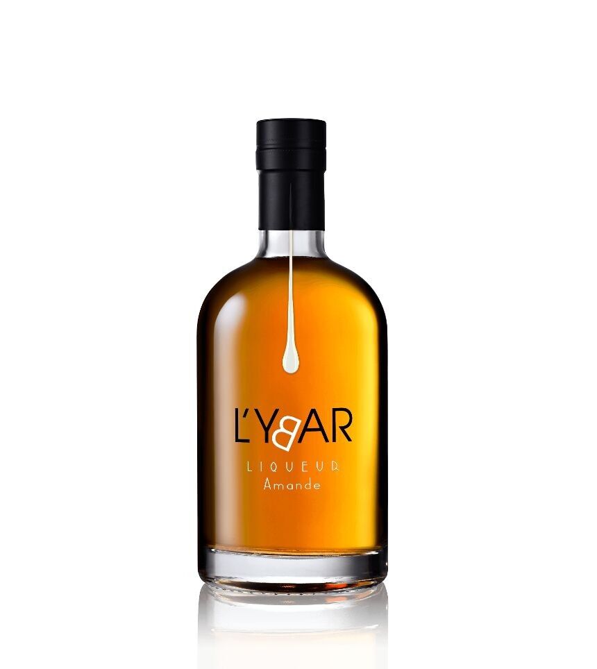 MANDELLIKÖR AUF COGNAC-BASIERUNG