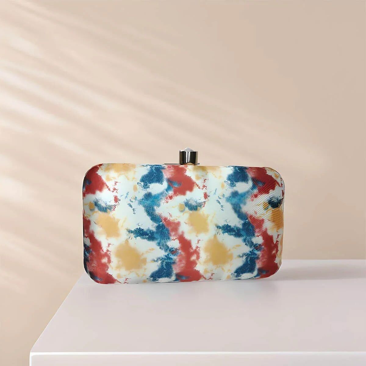 Borsa con stampa tie-dye rossa, gialla e blu