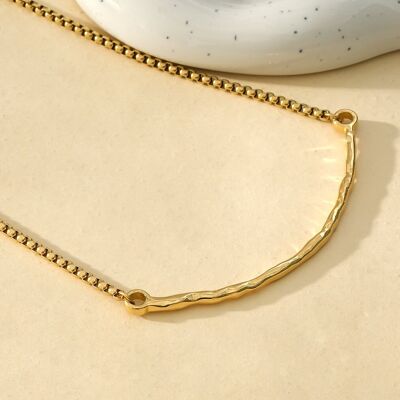 Gold Necklace Square Mesh Chain With Shiny Curve
