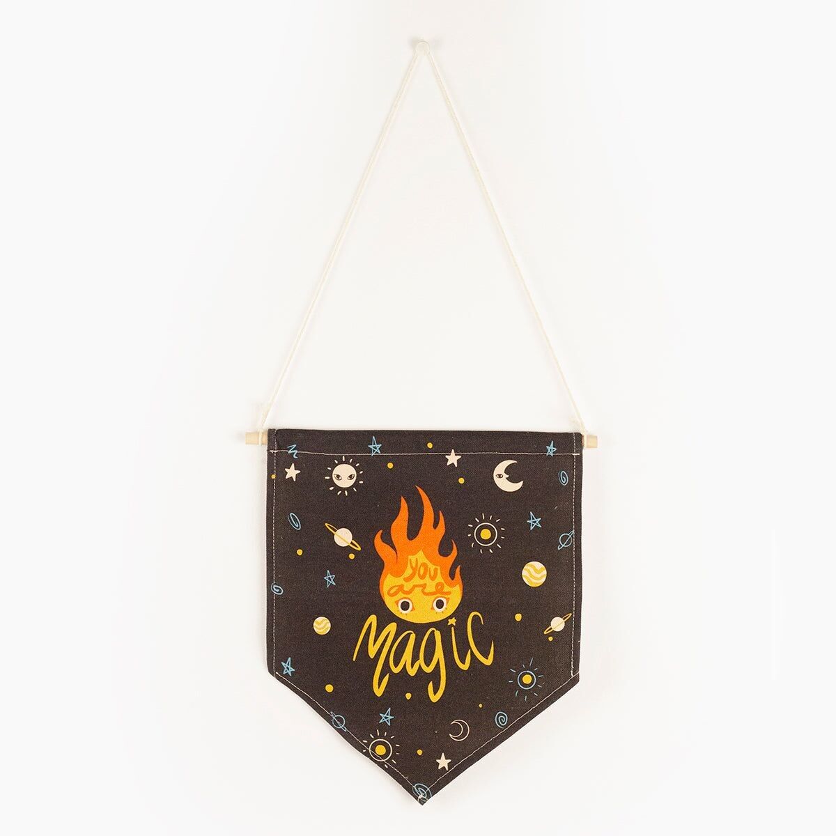 Sei uno striscione da muro medio magico