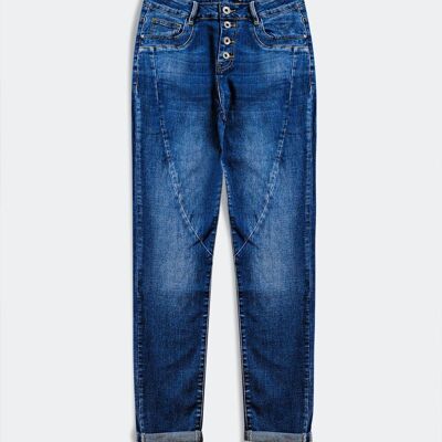 Jean con detalle de costura en lavado azul oscuro