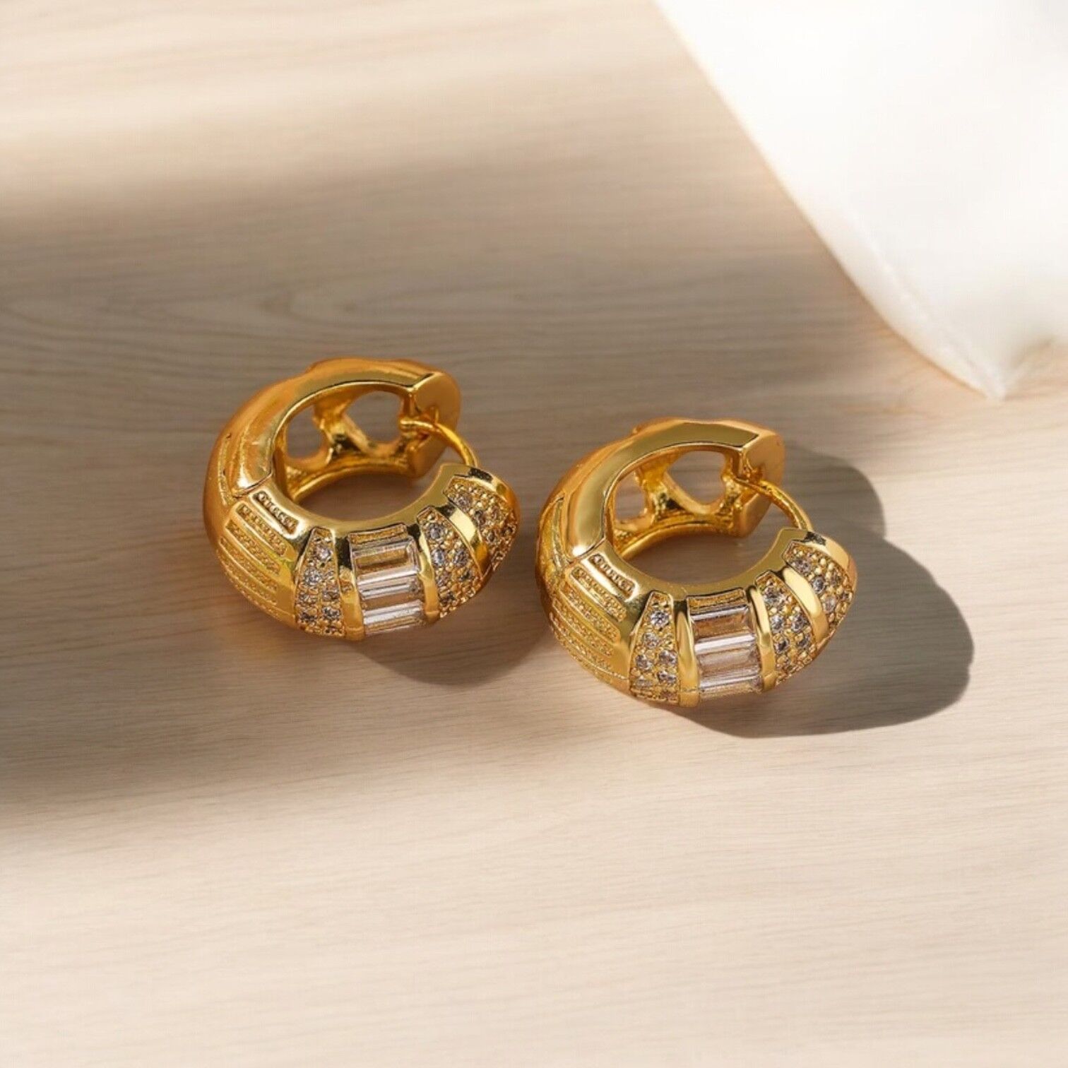 Earrings Babi gold plated with zircons