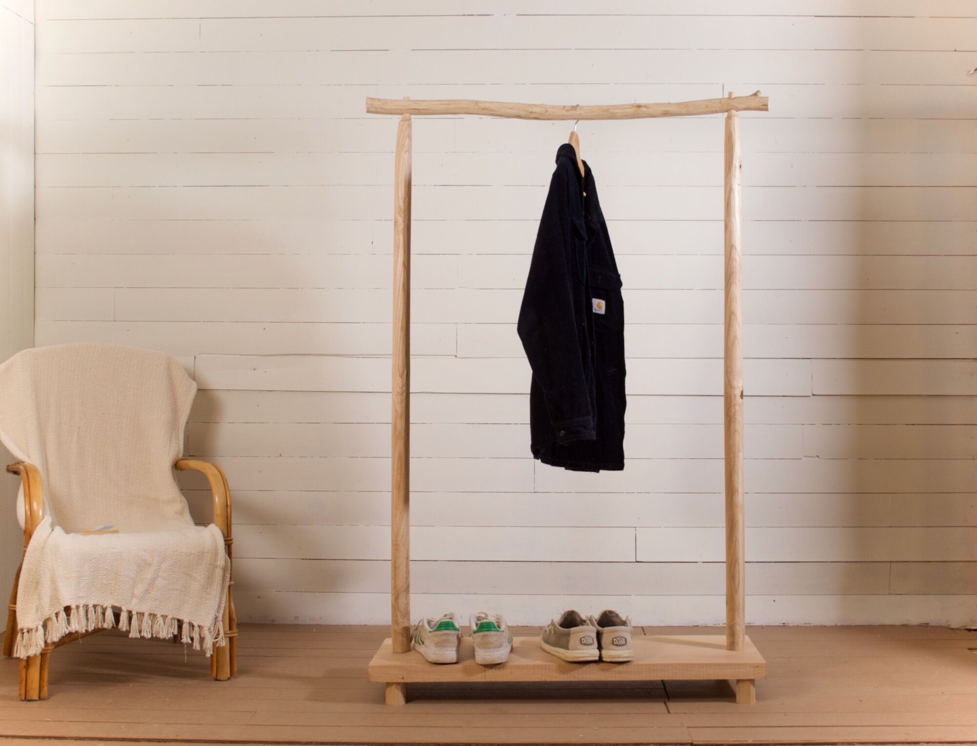 Appendiabiti in legno naturale larghezza 60 altezza 120, servomuto