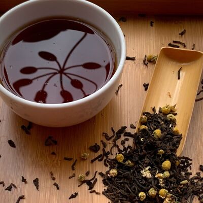 Dunkler Tee - Pu er Matricaire ／ Chinesischer Tee & Kamille