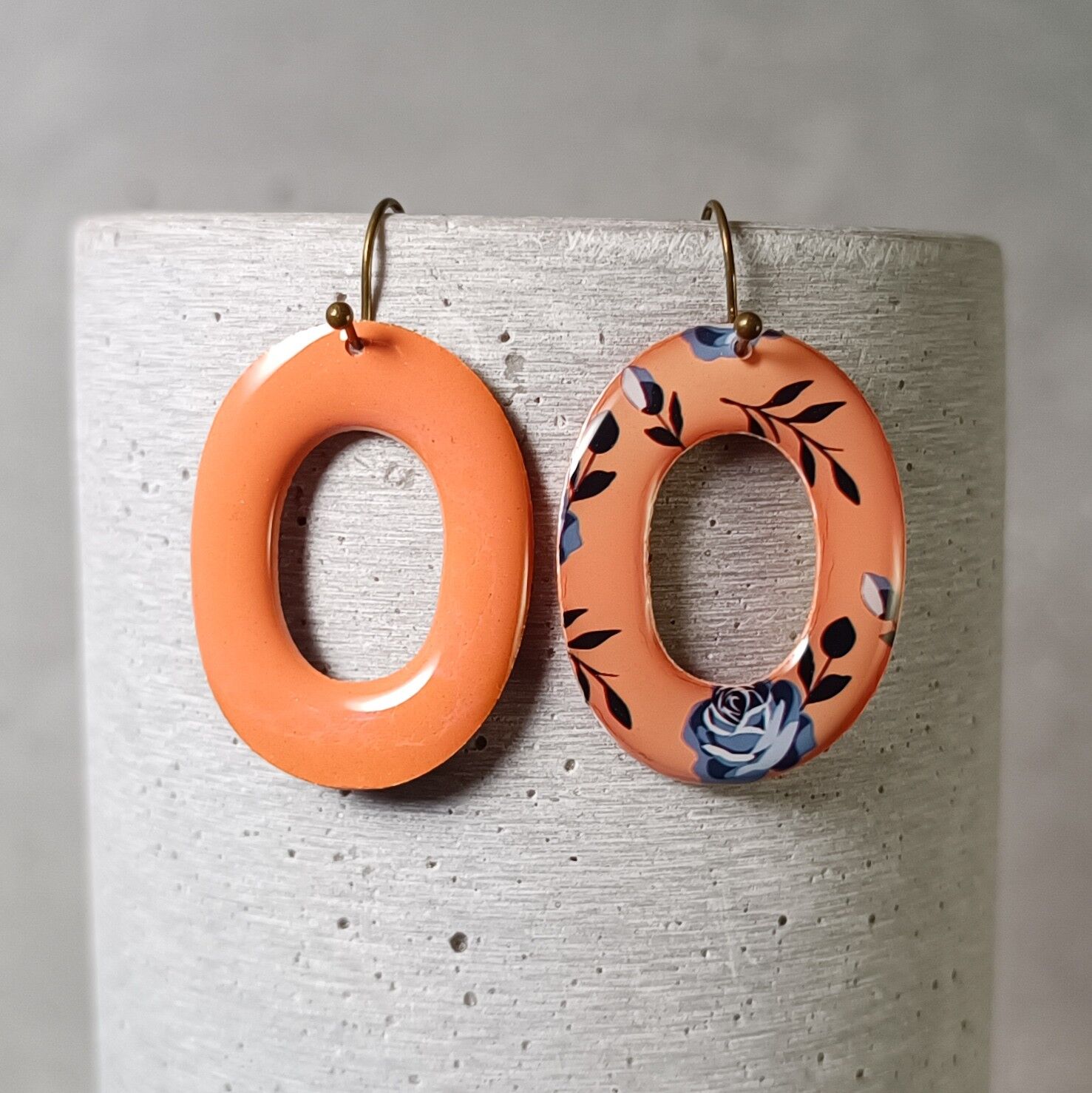 Montsoreau Wendeohrringe – Blumenmuster 1243