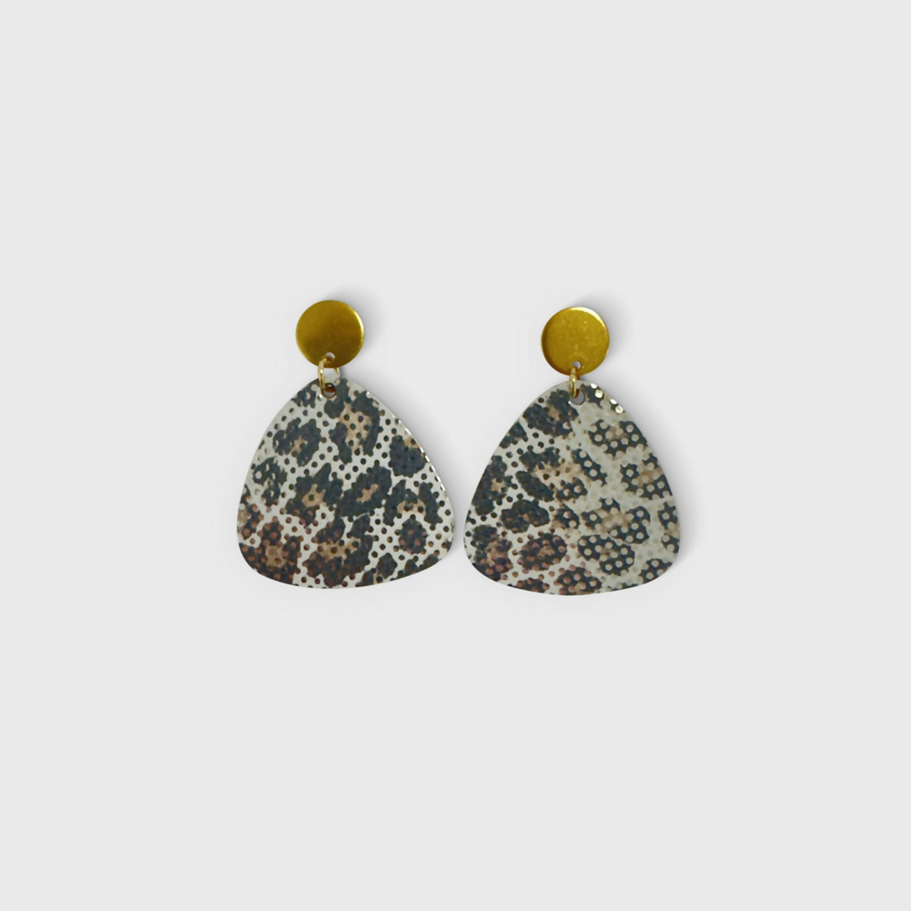 Beige leopard print mediator earrings