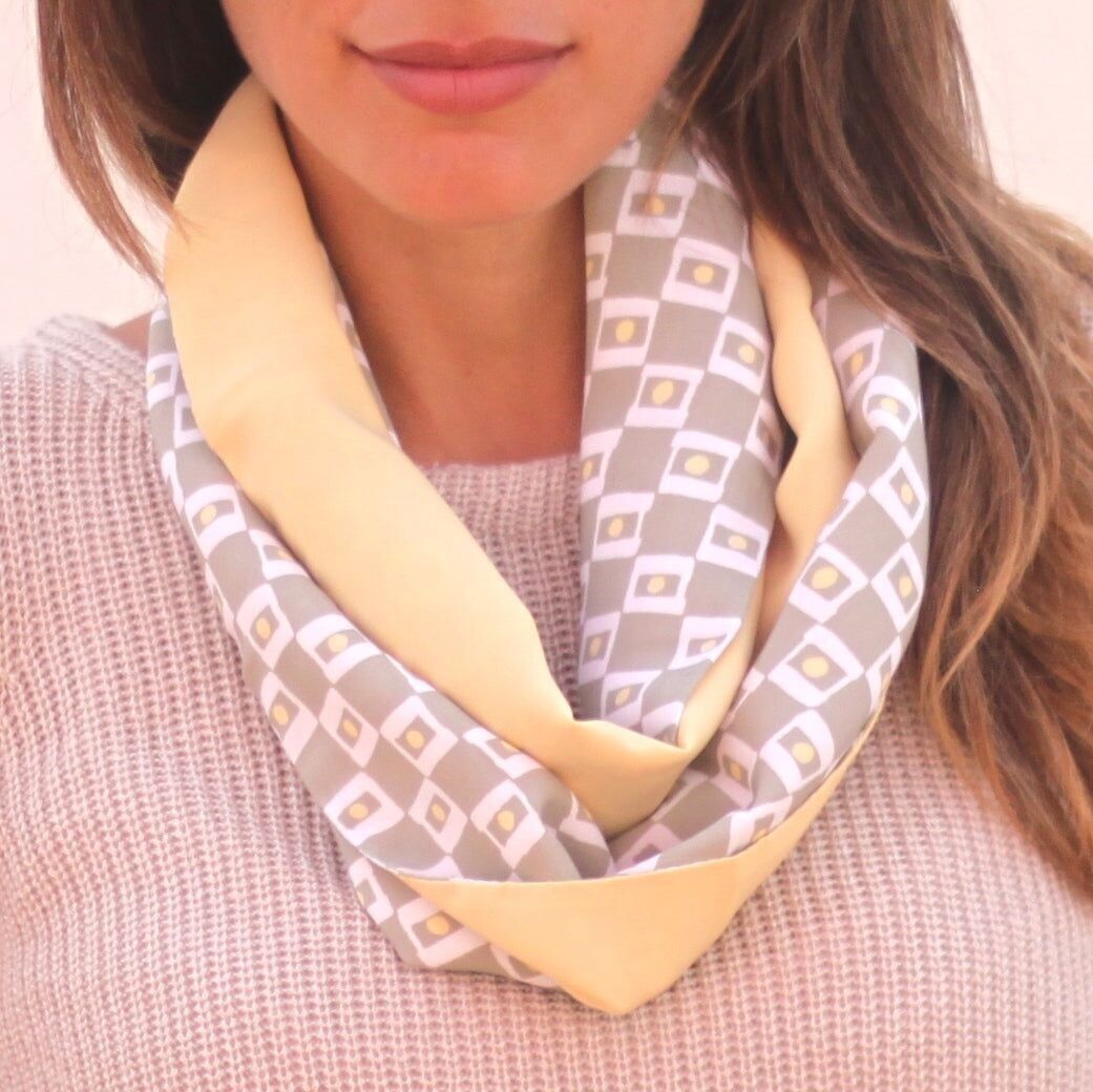 Sciarpa Circolare Reversibile Quadrati / Giallo