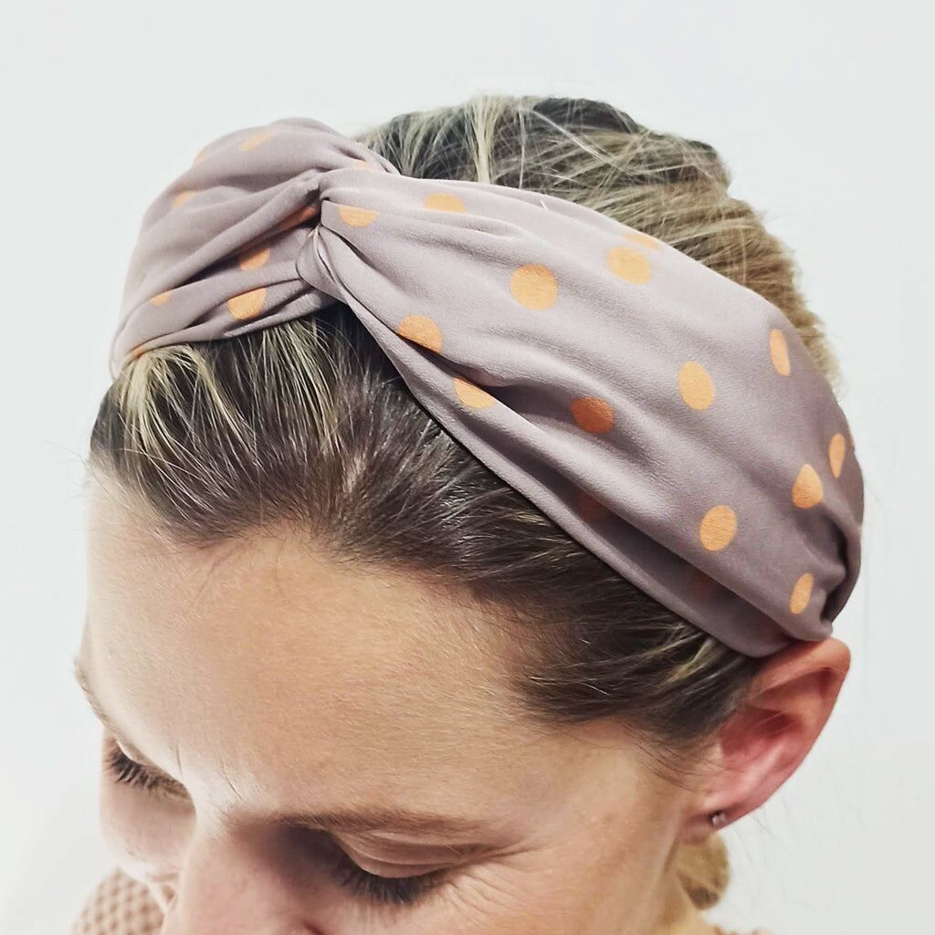 Diadema Nudo Cruzado Cinta de Pelo · Topo Lunares Salmón
