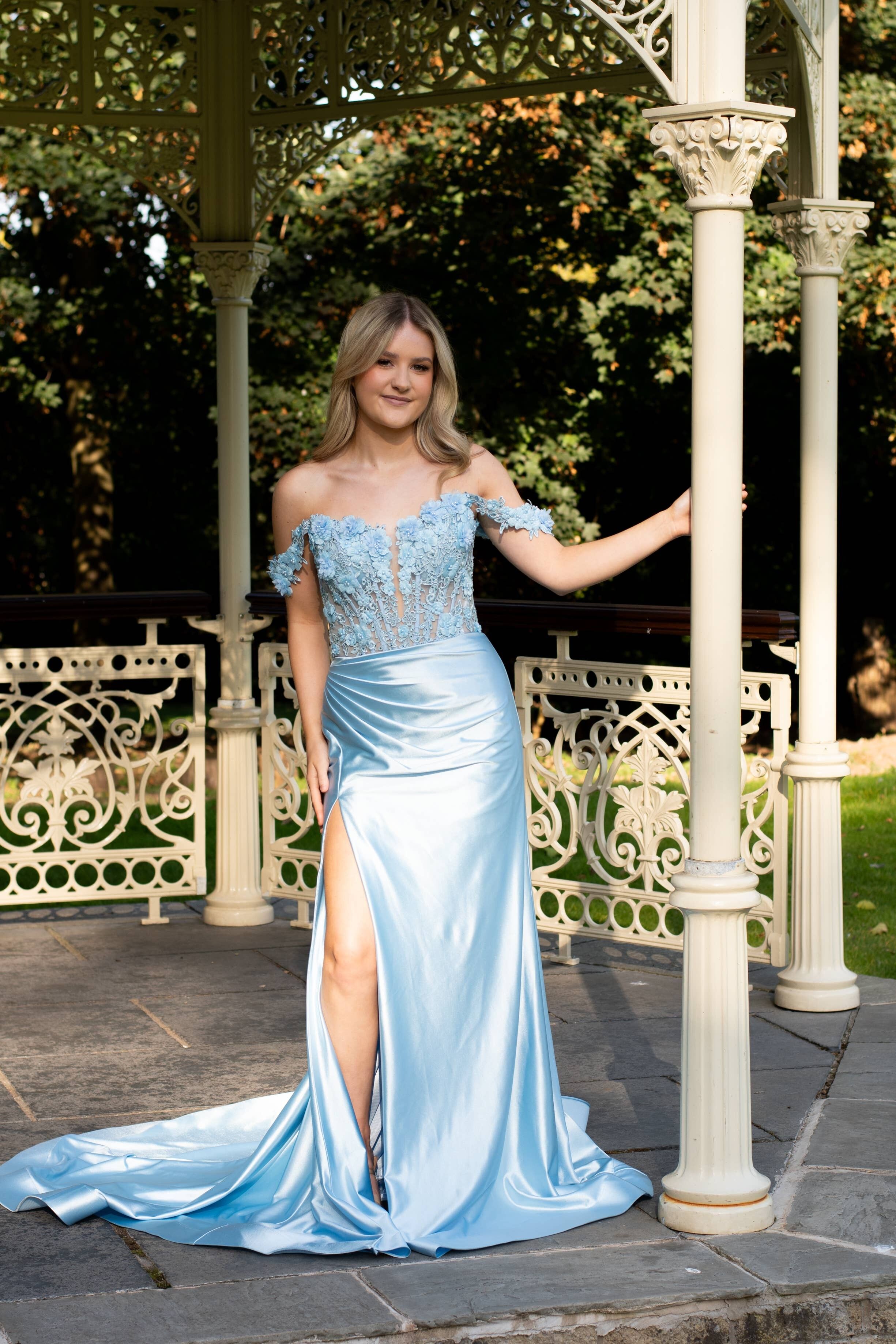 Demi azzurro pallido