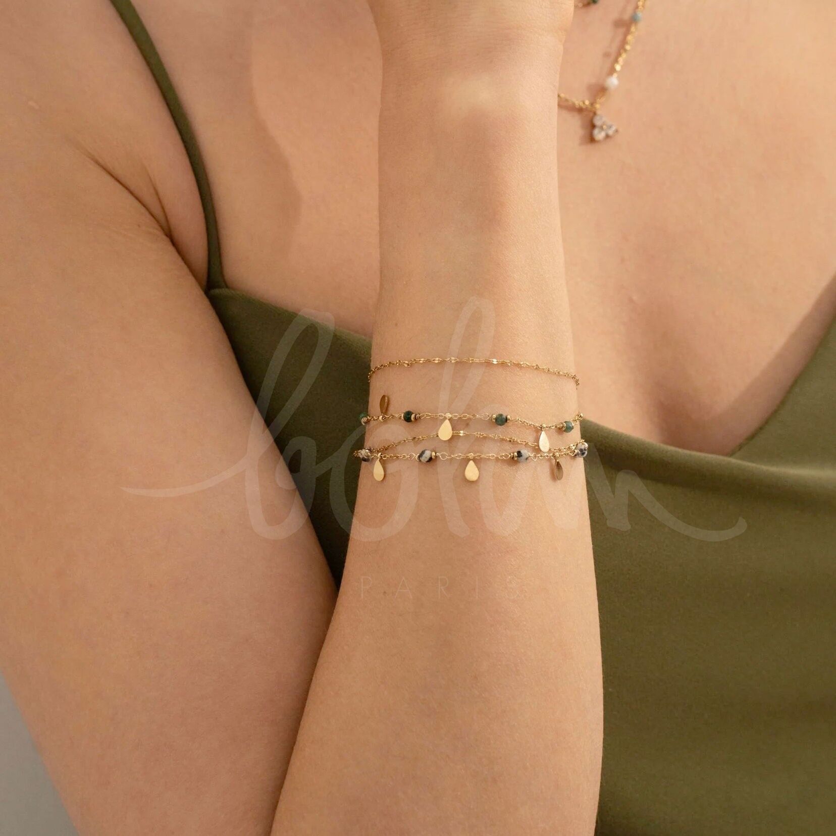 Bracciale Selene a 2 fili - maglia piatta color caffè, palline con nappe a goccia e pietre naturali rotonde